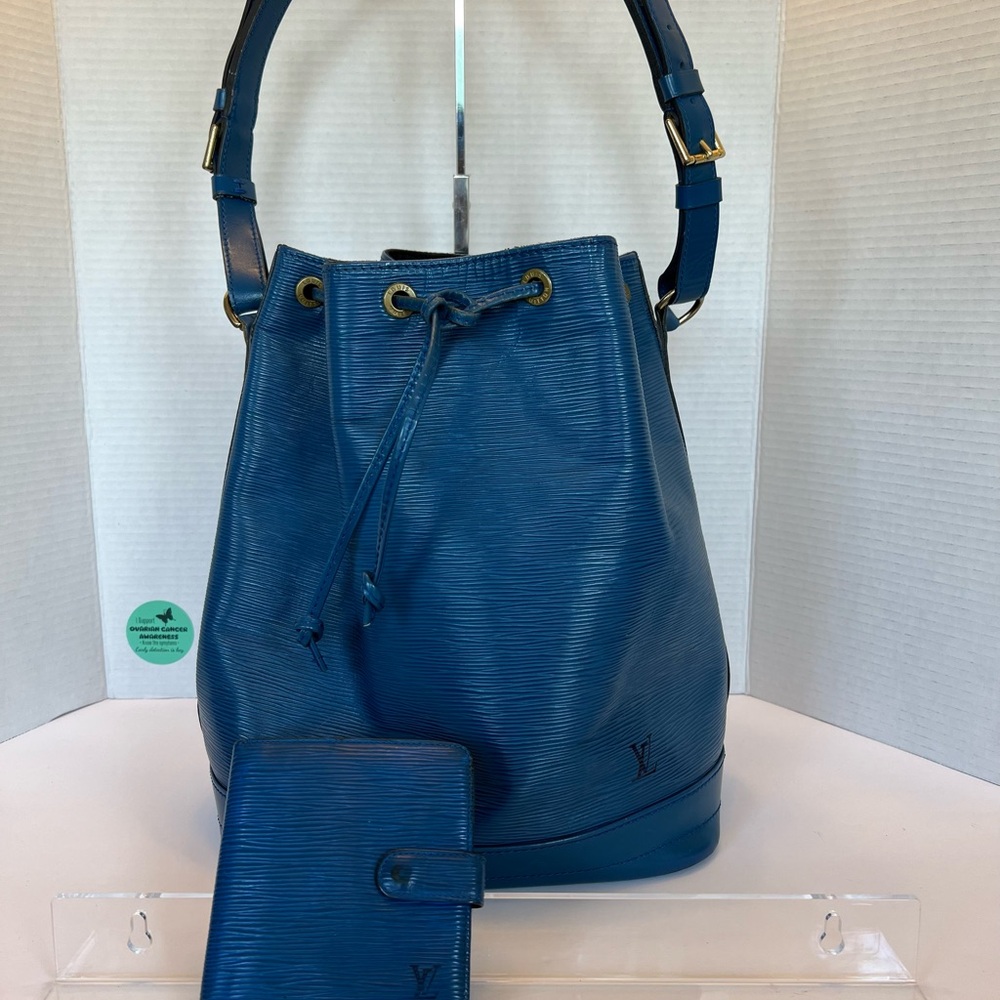 Louis Vuitton Vintage Blue Epi Petit Noe Bucket Shoulder Bag/Tote (2pieces)**